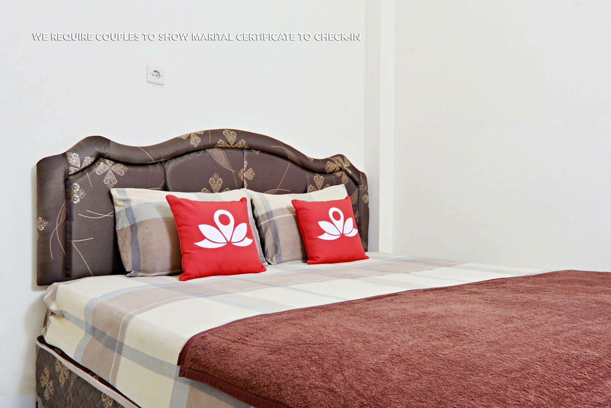 Zen Rooms Antapani Syariah Bandung Bagian luar foto