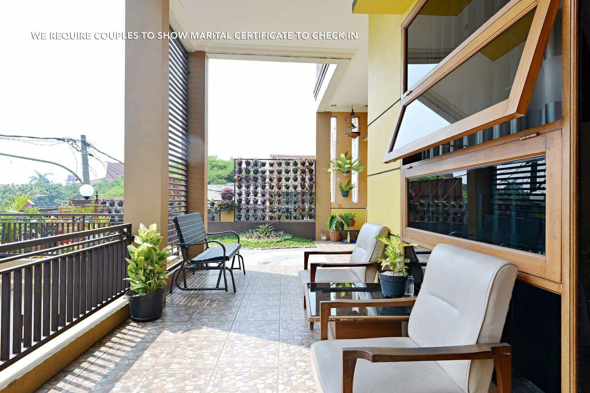 Zen Rooms Antapani Syariah Bandung Bagian luar foto